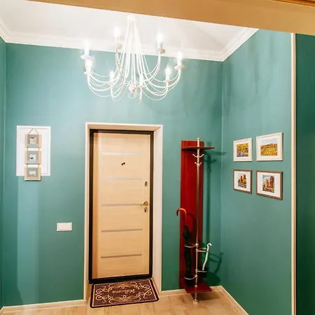 Apartment At The Railway Station *